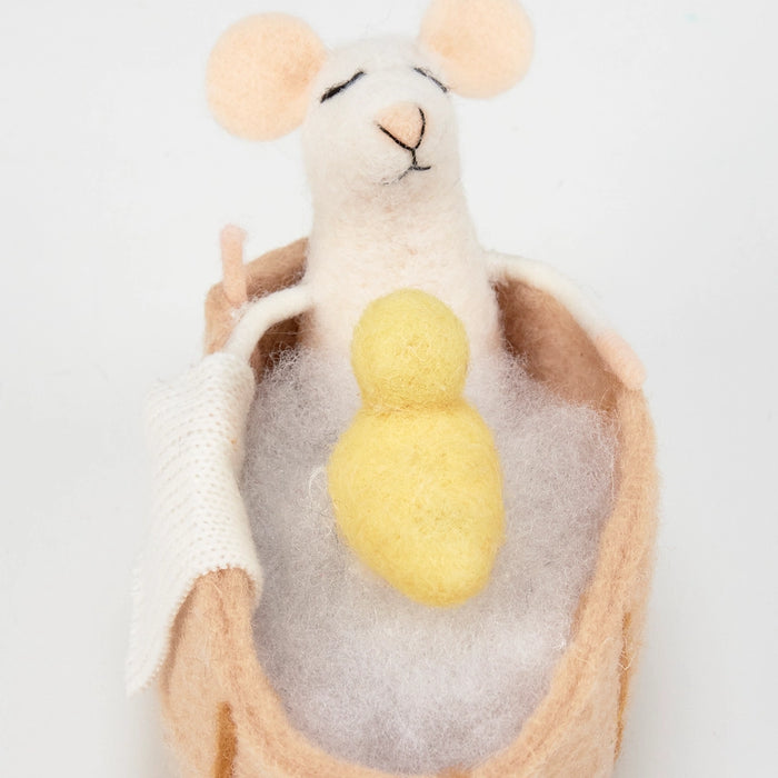 Bathtub Mouse Critter Ornament