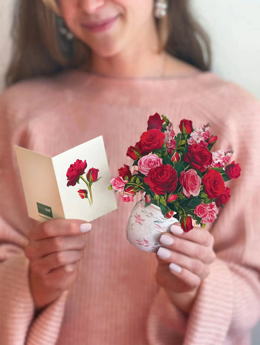 Mini Blooming Roses Pop-Up Bouquet w/ Note Card