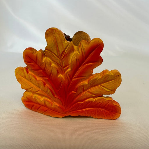Fanned Leaves Mouse Figurine