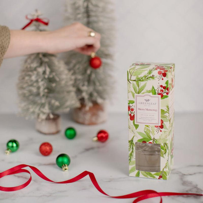 Merry Memories - Spiced Pear Signature Reed Diffuser