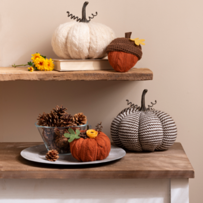 knitted fall and autumn decor
